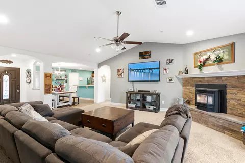 17630 Arlington Pl, Tehachapi, CA 93561 photo 7
