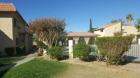 43611 Stanridge Ave, Lancaster, CA 93535 photo 2