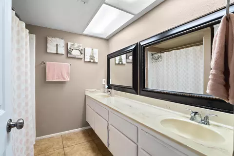 43731 Lena Ct, Lancaster, CA 93535 photo 4