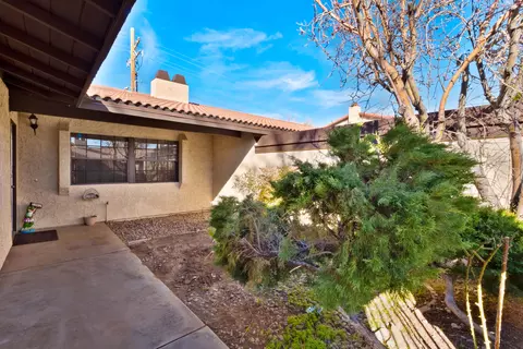 43731 Lena Ct, Lancaster, CA 93535 photo 3