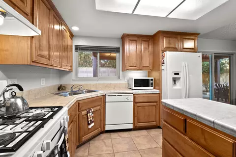 43731 Lena Ct, Lancaster, CA 93535 photo 14