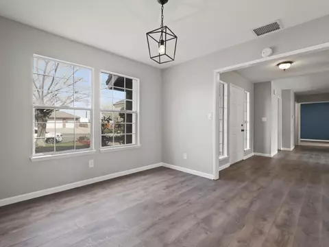 6002 Caleche Rd, Lancaster, CA 93536 photo 2