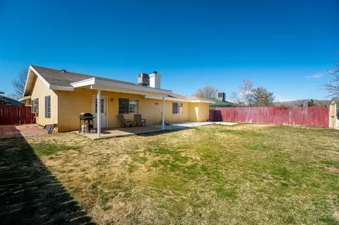 908 Green St S, Tehachapi, CA 93561 photo 29