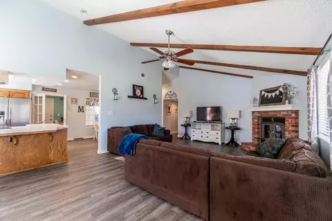 908 Green St S, Tehachapi, CA 93561 photo 13