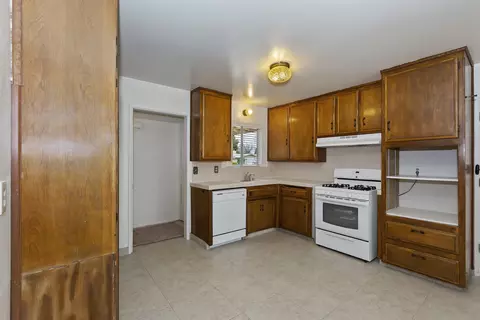 45321 Lorimer Ave, Lancaster, CA 93534 photo 12