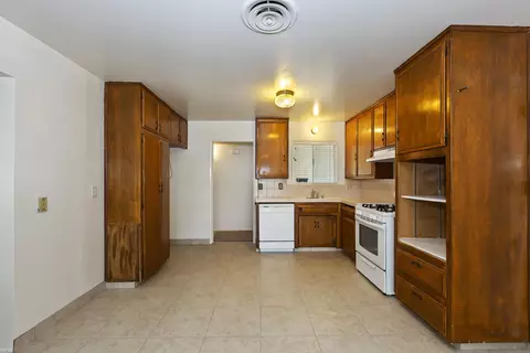 45321 Lorimer Ave, Lancaster, CA 93534 photo 11