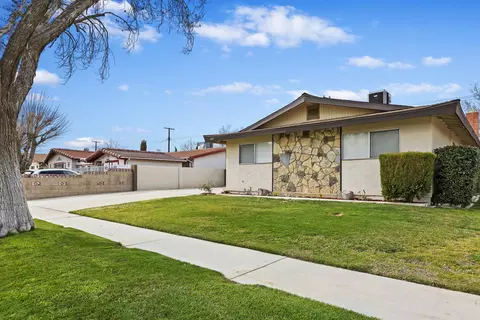 45321 Lorimer Ave, Lancaster, CA 93534 photo 2