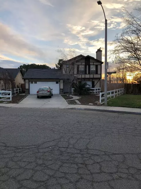 45111 Sancroft Ave, Lancaster, CA 93535 photo 2