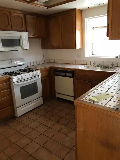 45111 Sancroft Ave, Lancaster, CA 93535 photo 6