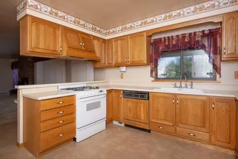 44532 E 3rd St, Lancaster, CA 93535 photo 11