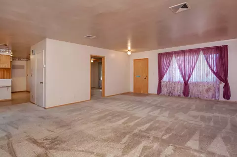 44532 E 3rd St, Lancaster, CA 93535 photo 7