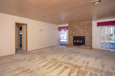 44532 E 3rd St, Lancaster, CA 93535 photo 5