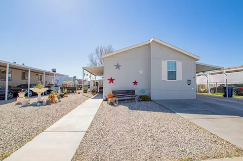 45465 25th St E #SPC 17, Lancaster, CA 93535 photo 1
