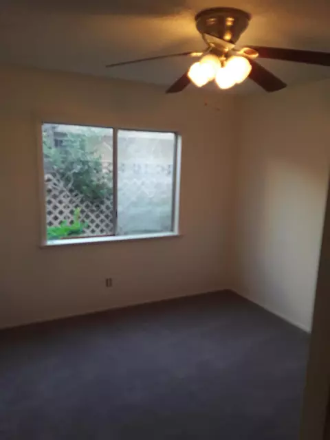 1022 E Norberry St, Lancaster, CA 93535 photo 8