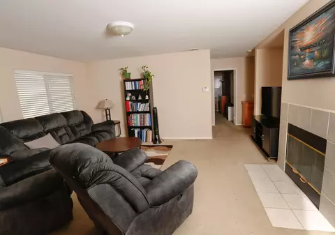 45709 Caledonia Ct, Lancaster, CA 93534 photo 7