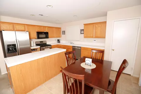45709 Caledonia Ct, Lancaster, CA 93534 photo 9