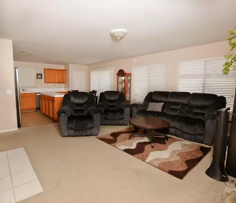 45709 Caledonia Ct, Lancaster, CA 93534 photo 8