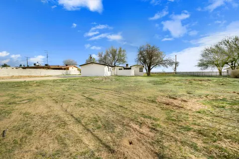 13809 Avenue G-8 E, Lancaster, CA 93535 photo 16