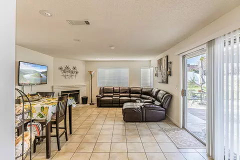 1940 Simsburry St, Palmdale, CA 93550 photo 10