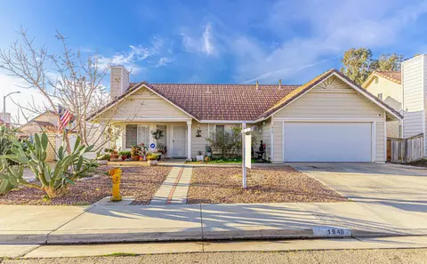 1940 Simsburry St, Palmdale, CA 93550 photo 2