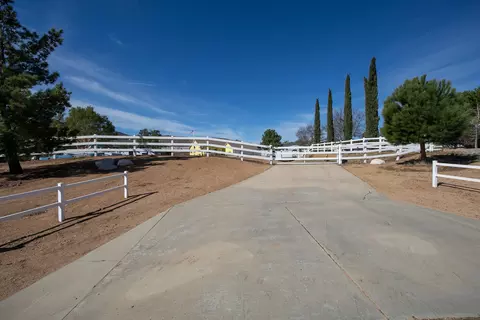 32727 Dorama Ave, Acton, CA 93510 photo 5