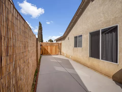 2536 Quiet Way, Lancaster, CA 93535 photo 19