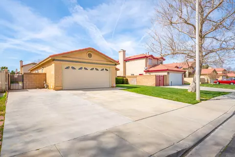 43917 Comstock Ave, Lancaster, CA 93535 photo 5