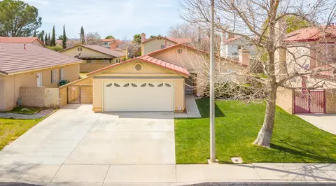 43917 Comstock Ave, Lancaster, CA 93535 photo 6