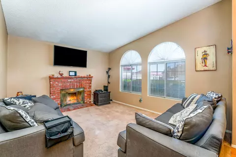 43917 Comstock Ave, Lancaster, CA 93535 photo 7
