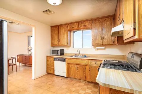 21265 Fort Tejon Rd, Llano, CA 93544 photo 11