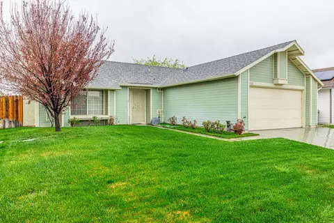 726 Trixis Ave, Lancaster, CA 93534 photo 2