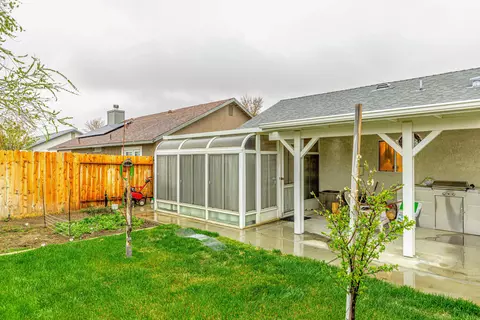726 Trixis Ave, Lancaster, CA 93534 photo 20