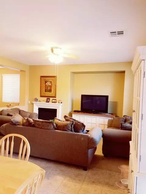 2830 Similax Ct, Palmdale, CA 93551 photo 5