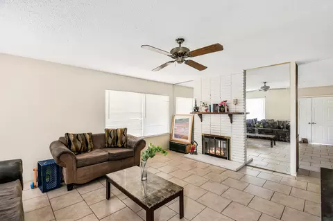 44756 E 12th St, Lancaster, CA 93535 photo 3