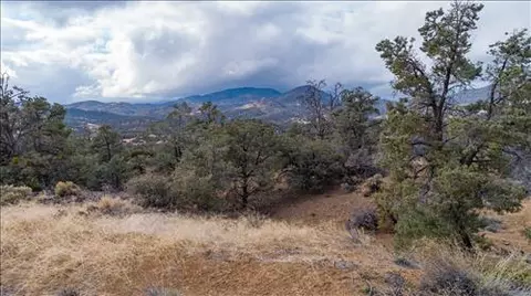 25501 Stable St, Tehachapi, CA 93561 photo 9