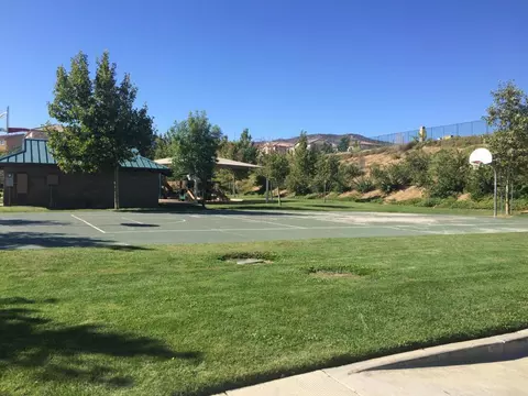 2824 Hemlock Rd, Palmdale, CA 93551 photo 8