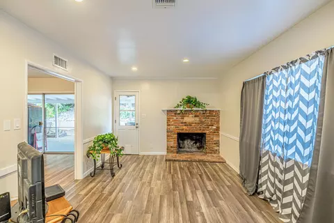 10504 Pinyon Ave, Tujunga, CA 91042 photo 12