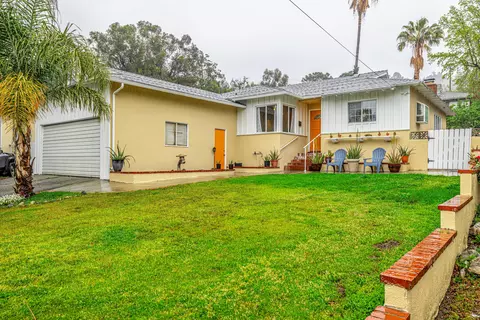 10504 Pinyon Ave, Tujunga, CA 91042 photo 2