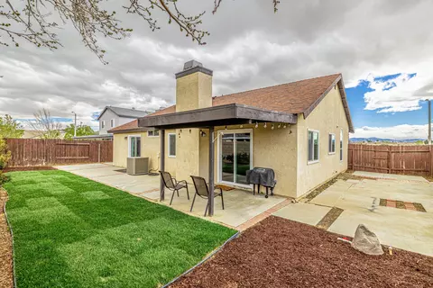2647 E Kettering St, Lancaster, CA 93535 photo 19