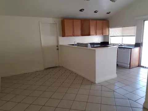 44123 Raysack Ave, Lancaster, CA 93535 photo 4