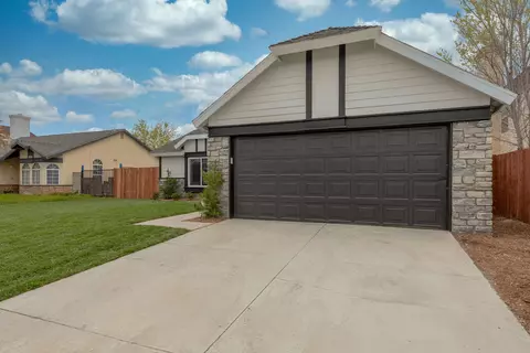 811 Jason Ct, Lancaster, CA 93534 photo 3