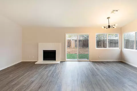 811 Jason Ct, Lancaster, CA 93534 photo 5