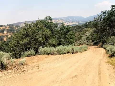 18165 Alps Dr, Tehachapi, CA 93561 photo 10