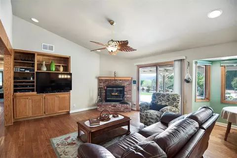 3644 Canter Ln, Acton, CA 93510 photo 6
