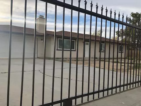41035 E 168th St, Lancaster, CA 93535 photo 2