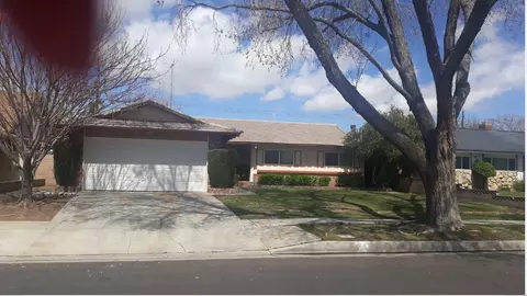 525 W Ave J 10, Lancaster, CA 93534 photo 1
