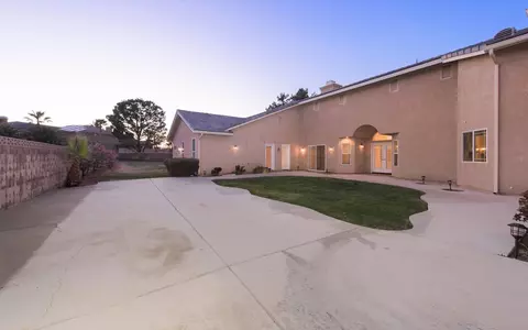 2244 Westfield Ct, Lancaster, CA 93536 photo 5