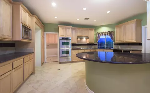 2244 Westfield Ct, Lancaster, CA 93536 photo 12