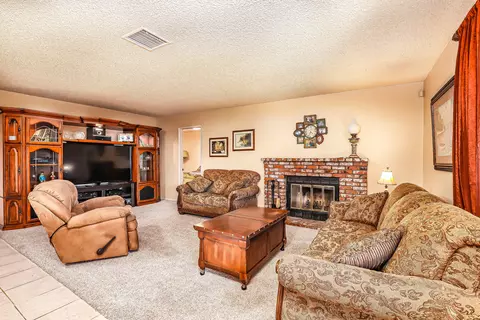 1246 Chagal Ave, Lancaster, CA 93535 photo 12