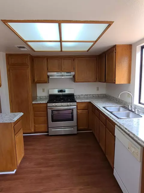 1610 E Norberry St, Lancaster, CA 93535 photo 8